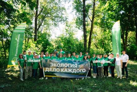 Бизнес и власть объединились ради экоакции по очистке берега Днепра